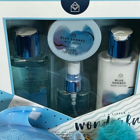 A Little Wonderful Bath and Body Set - Picture 2 of 2